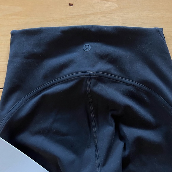 Lululemon Instill HR tight - 25” NWT - Picture 3 of 4